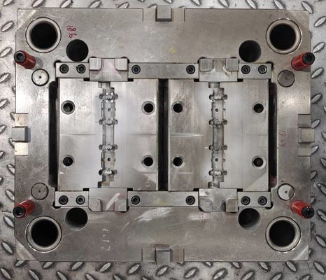 Cổng xác định Khuôn ép chính xác Bộ phận nhựa chính xác cao