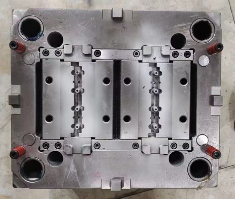 H13 P12 1.2378 Dịch vụ đúc nhựa tùy chỉnh Đúc phun chính xác 500K Shots