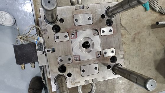 Proe EDM chính xác phun đúc Ứng dụng y tế với 500 thời gian khuôn